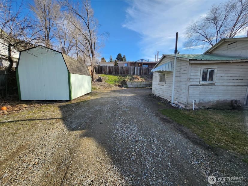 Property photo for 19 1st Street E, Tonasket photo 15