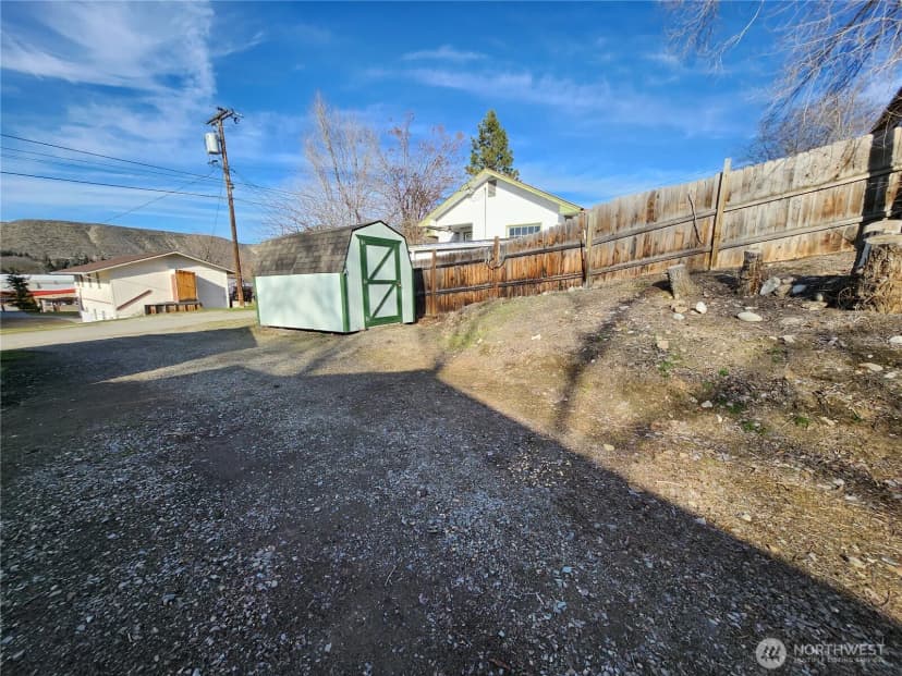 Property photo for 19 1st Street E, Tonasket photo 14