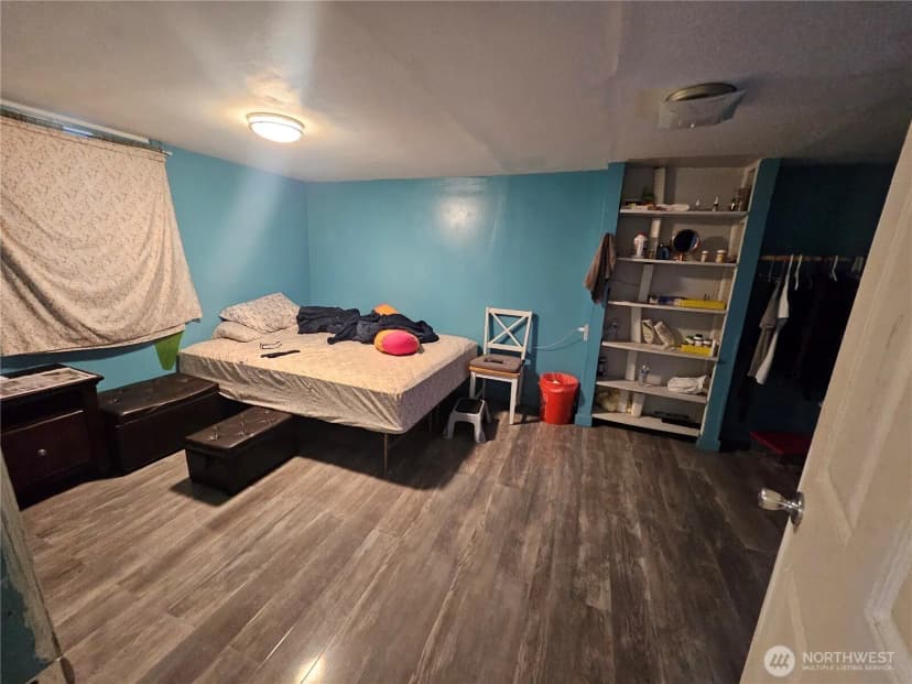 Property photo for 13727 37th Avenue S, Tukwila photo 8