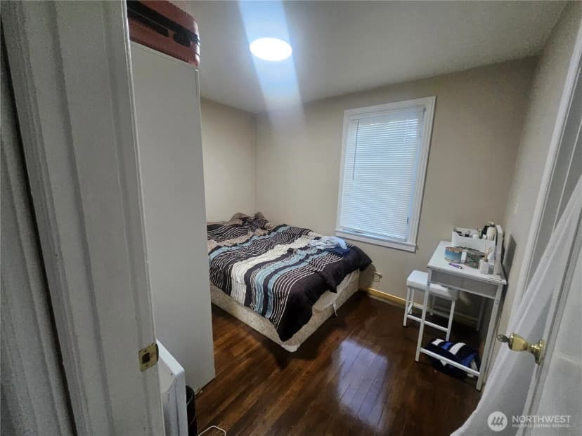 Property photo for 13727 37th Avenue S, Tukwila photo 7