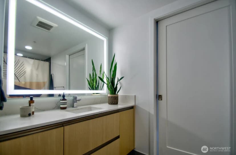 Property photo for 1808 Minor Avenue #1700, Seattle photo 12