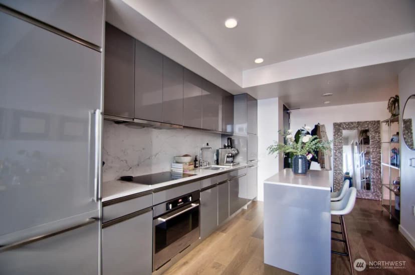 Property photo for 1808 Minor Avenue #1700, Seattle photo 8