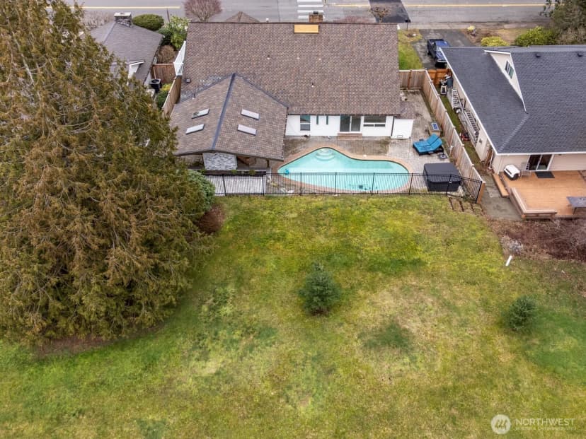 Property photo for 14801 Se Fairwood Boulevard, Renton photo 30