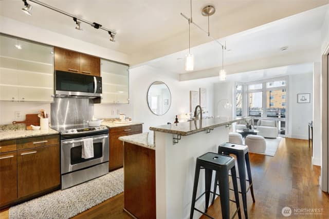 Property photo for 159 Denny Way #406, Seattle photo 5