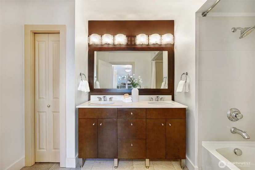 Property photo for 159 Denny Way #406, Seattle photo 25