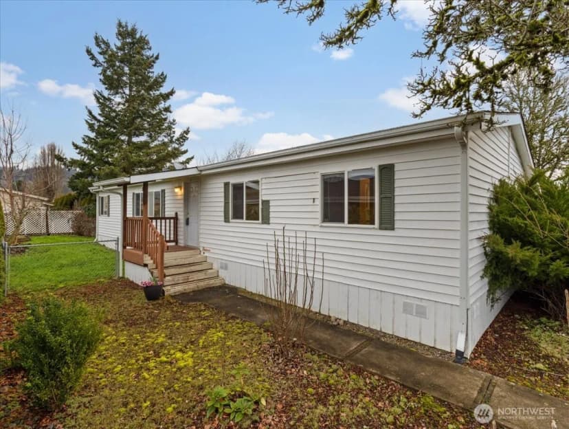 Property photo for 53 Heritage Boulevard, Longview