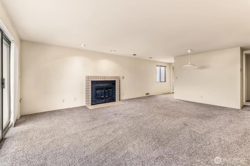 Property photo for 505 W Roy Street #304, Seattle photo 7