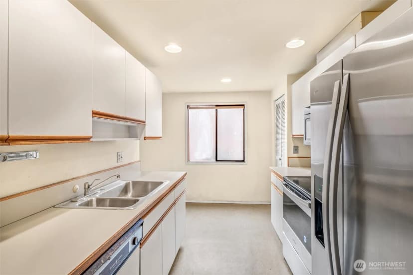 Property photo for 505 W Roy Street #304, Seattle photo 12