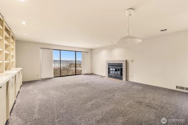 Property photo for 505 W Roy Street #304, Seattle photo 4