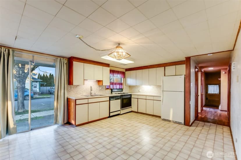 Property photo for 1319 Wood Avenue, Sumner photo 8