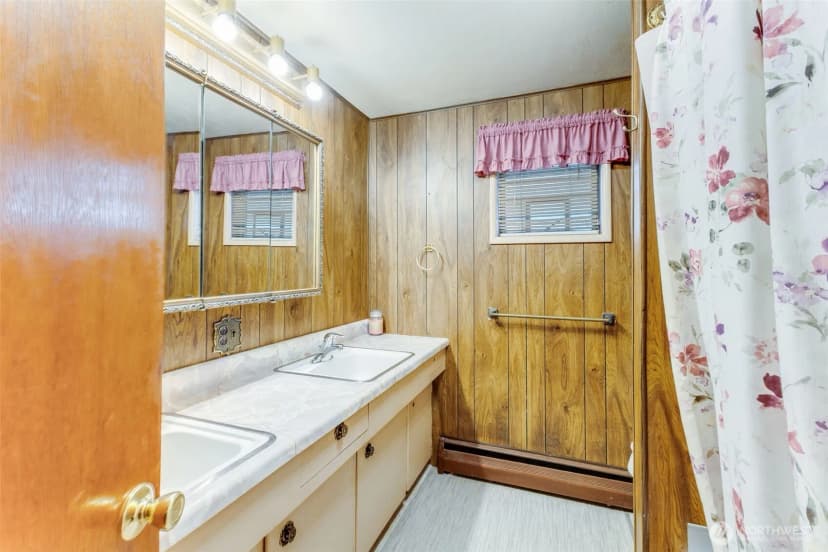 Property photo for 1319 Wood Avenue, Sumner photo 11