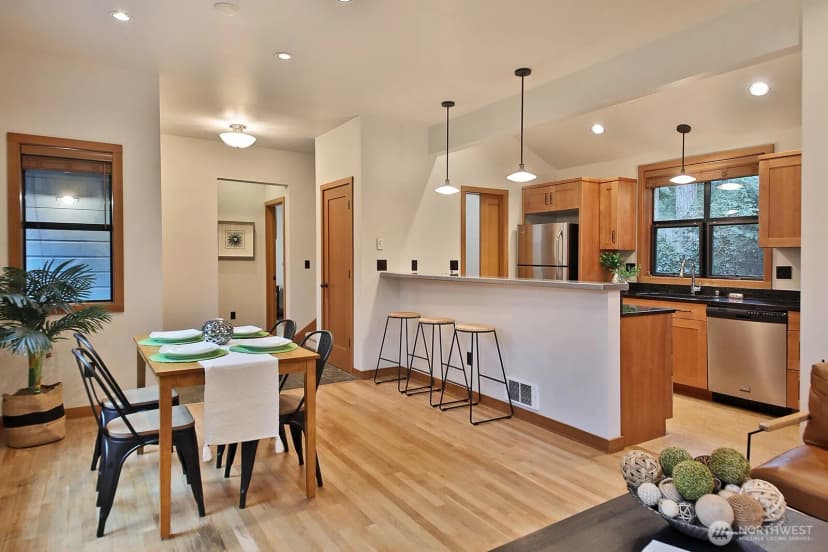 Property photo for 313 Edgecliff Drive, Langley photo 7