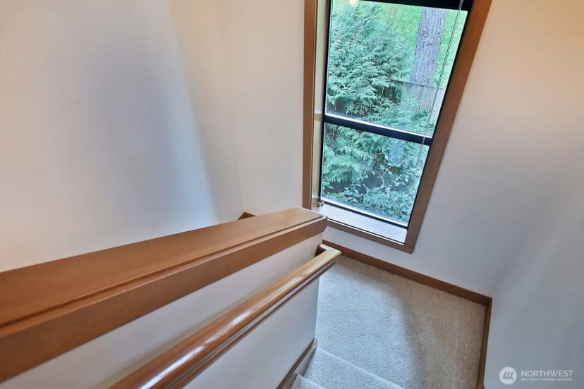 Property photo for 313 Edgecliff Drive, Langley photo 20