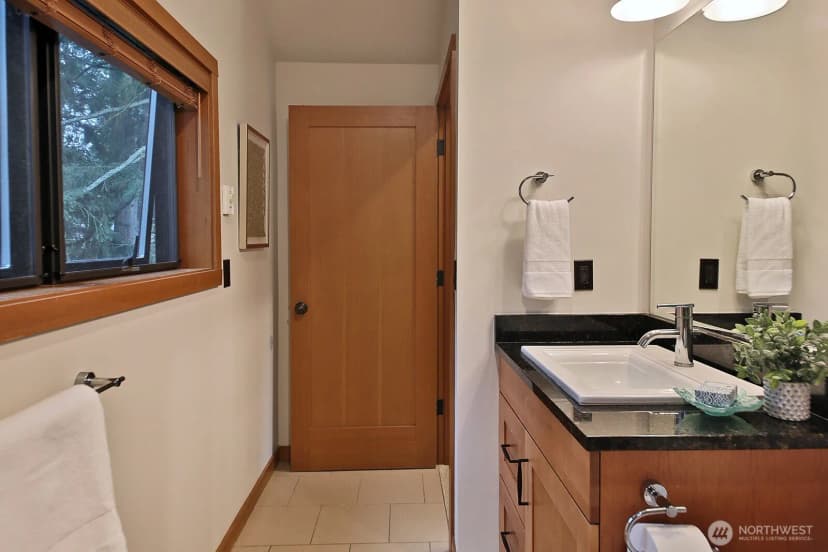 Property photo for 313 Edgecliff Drive, Langley photo 25