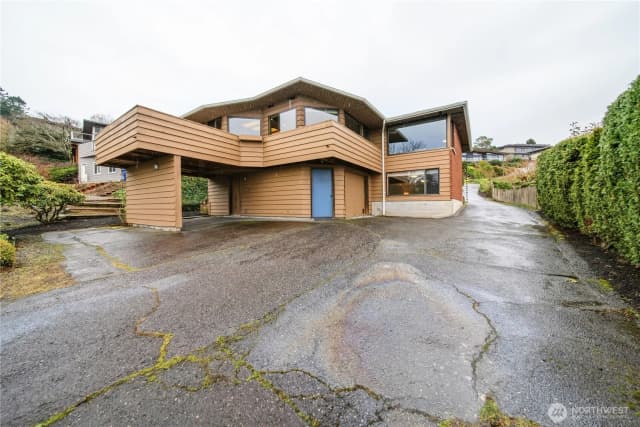 Property photo for 12638 Shorewood Drive Sw, Burien photo 3
