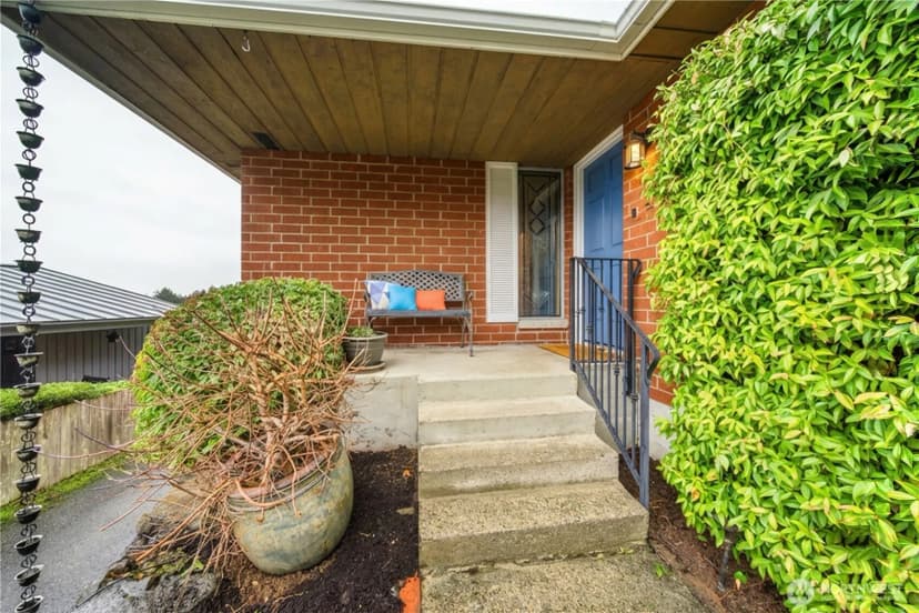 Property photo for 12638 Shorewood Drive Sw, Burien photo 5
