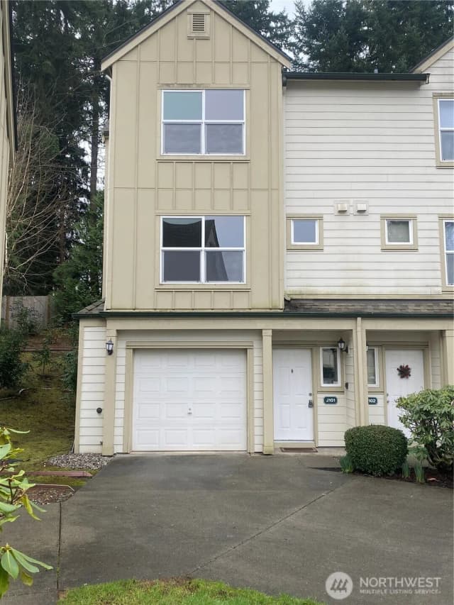 Property photo for 1600 121st Street Se #j101, Everett