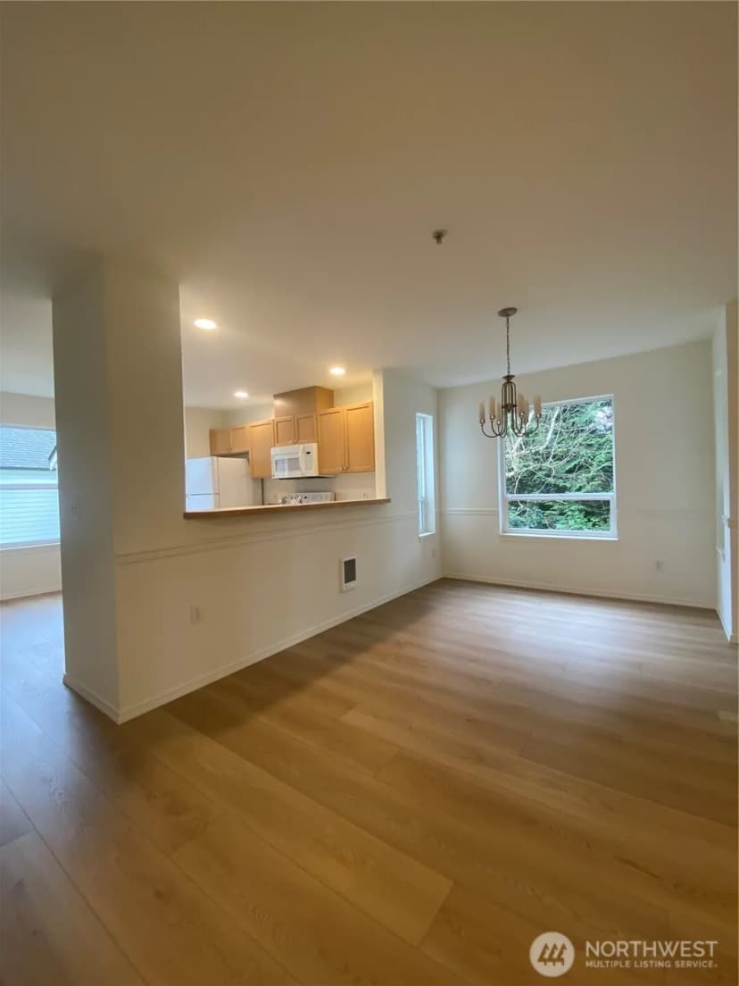 Property photo for 1600 121st Street Se #j101, Everett photo 9