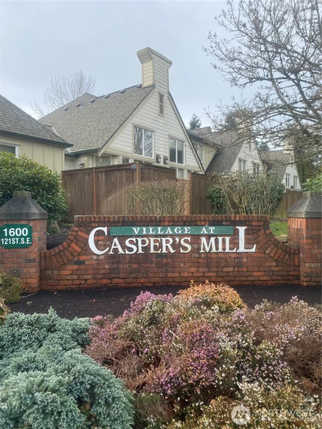 Property photo for 1600 121st Street Se #j101, Everett photo 4
