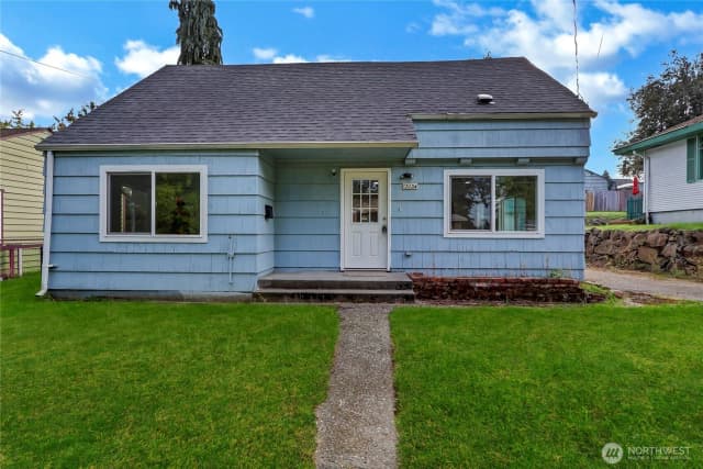 Property photo for 12034 68th Avenue S, Seattle photo 2