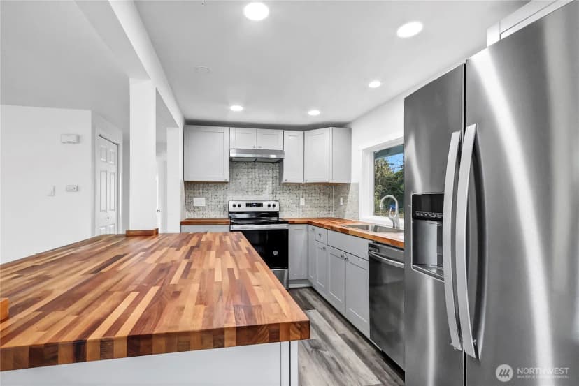 Property photo for 12034 68th Avenue S, Seattle photo 6