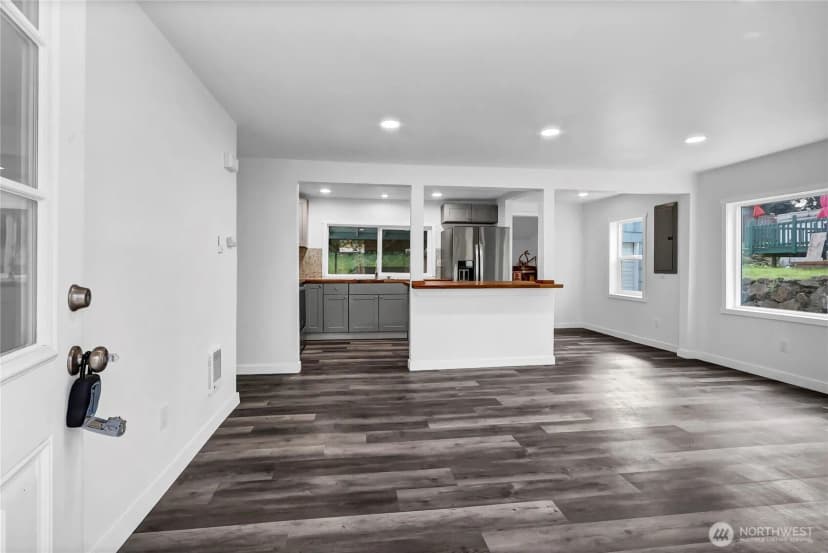 Property photo for 12034 68th Avenue S, Seattle photo 3