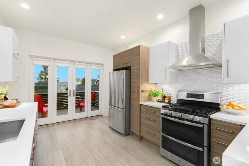 Property photo for 210 W Mcgraw Street, Seattle photo 12