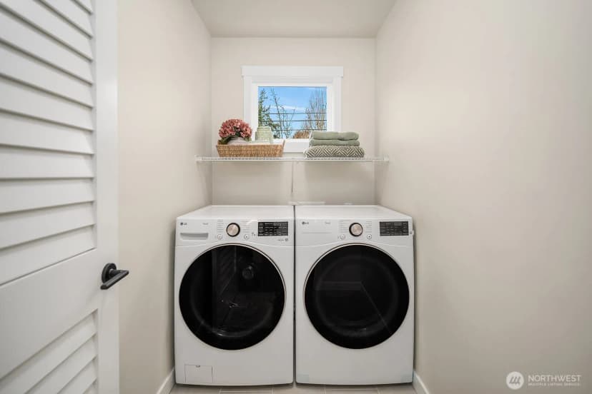 Property photo for 5028 35th Avenue Ne, Seattle photo 18