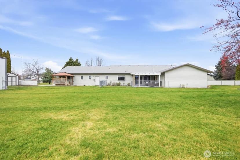 Property photo for 4105 Southlake Court, West Richland photo 31