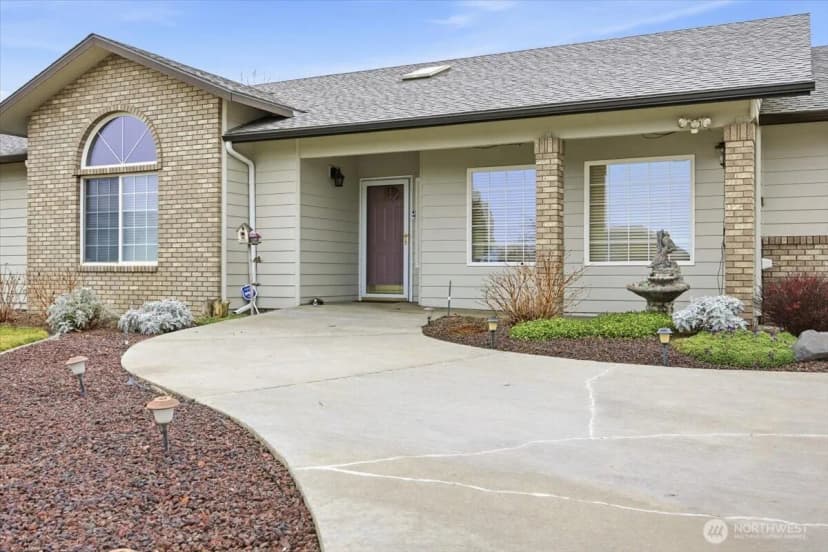 Property photo for 4105 Southlake Court, West Richland photo 3