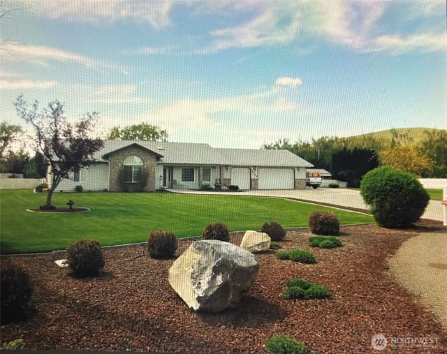 Property photo for 4105 Southlake Court, West Richland photo 4