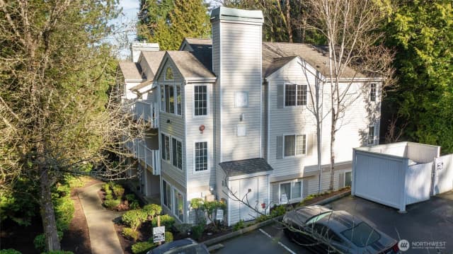 Property photo for 1628 118th Avenue Se #f316, Bellevue photo 3