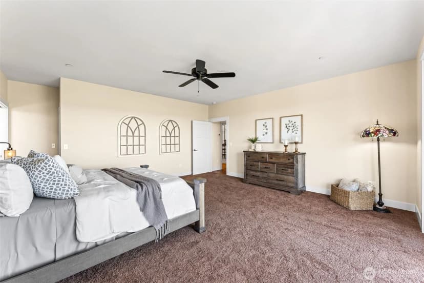 Property photo for 30721 40th Avenue S, Roy photo 14