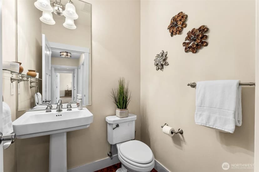 Property photo for 30721 40th Avenue S, Roy photo 10