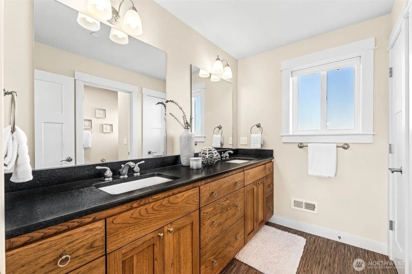 Property photo for 30721 40th Avenue S, Roy photo 18