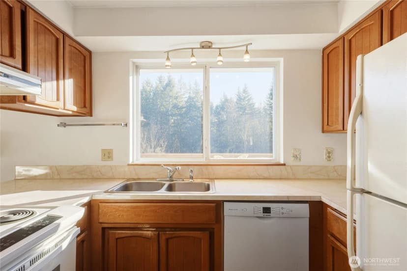 Property photo for 13082 Olalla Valley Road Se, Olalla photo 9