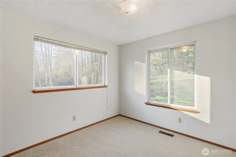 Property photo for 13082 Olalla Valley Road Se, Olalla photo 20
