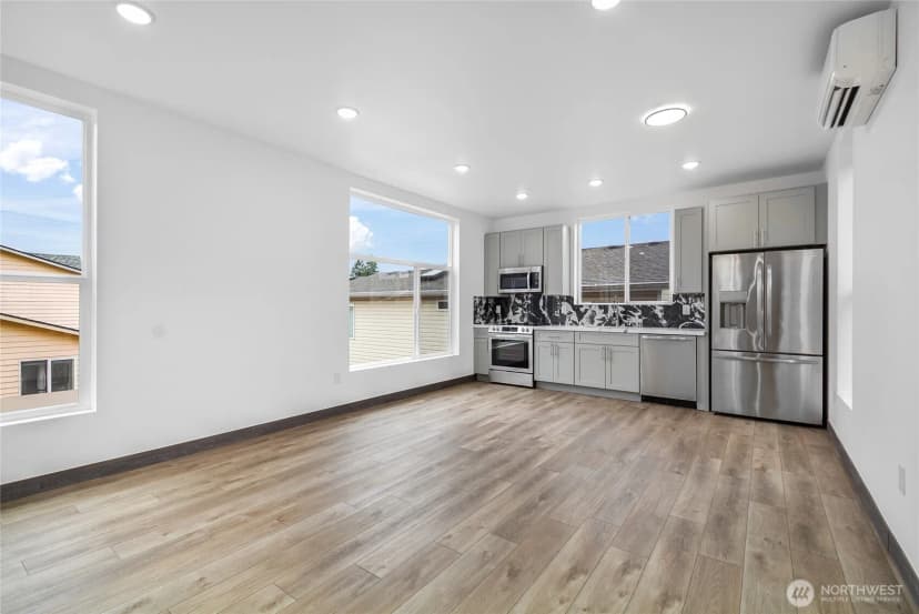 Property photo for 8612 42nd Avenue S #b, Seattle photo 6