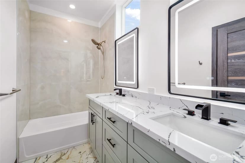 Property photo for 8612 42nd Avenue S #b, Seattle photo 7