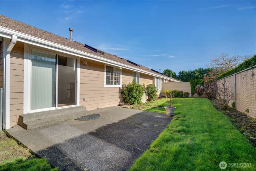 Property photo for 33 Lakewood Oaks Drive Sw, Lakewood photo 23