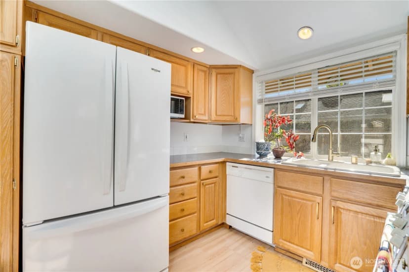 Property photo for 33 Lakewood Oaks Drive Sw, Lakewood photo 10