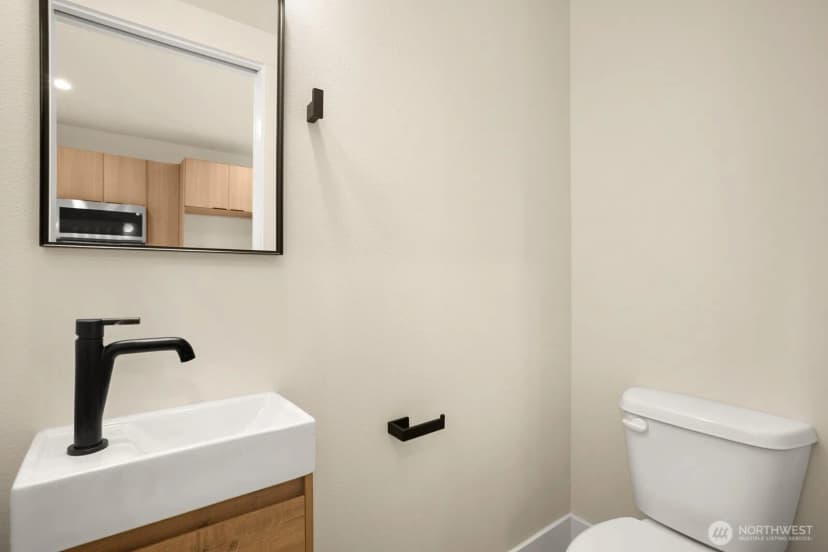 Property photo for 11916 4th Avenue Sw, Burien photo 14