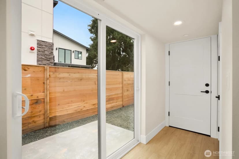 Property photo for 11916 4th Avenue Sw, Burien photo 8