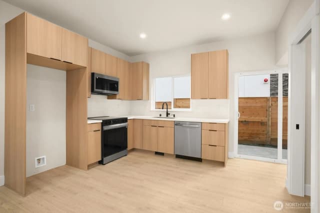 Property photo for 11916 4th Avenue Sw, Burien photo 5