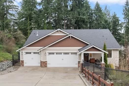 Property photo for 10218 45th Street E, Edgewood