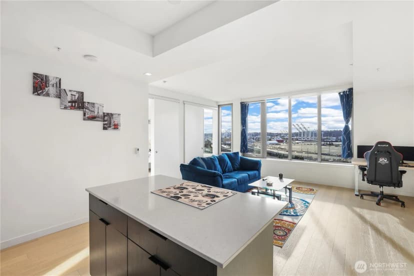 Property photo for 590 1st Avenue S #1005, Seattle photo 6