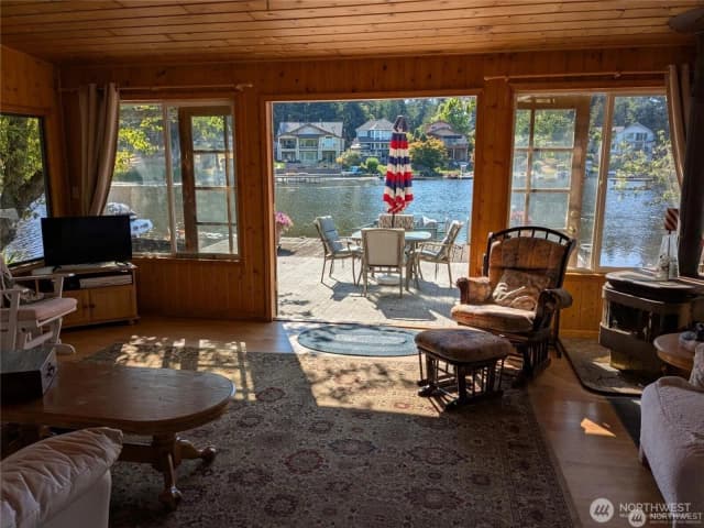 Property photo for 1111 Lake Sawyer Island, Black Diamond photo 3