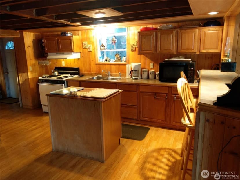 Property photo for 1111 Lake Sawyer Island, Black Diamond photo 9