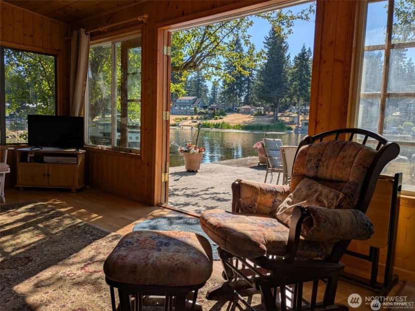 Property photo for 1111 Lake Sawyer Island, Black Diamond photo 6