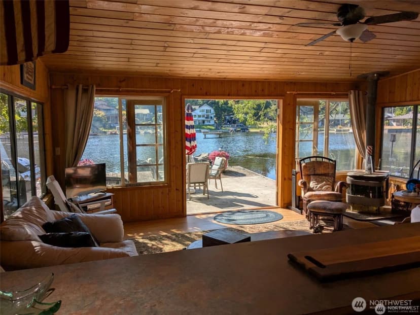 Property photo for 1111 Lake Sawyer Island, Black Diamond photo 7